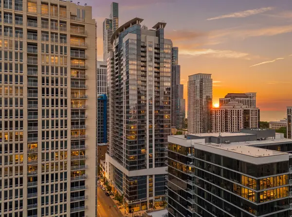 100 E 14th ST #2706, Chicago, IL 60605