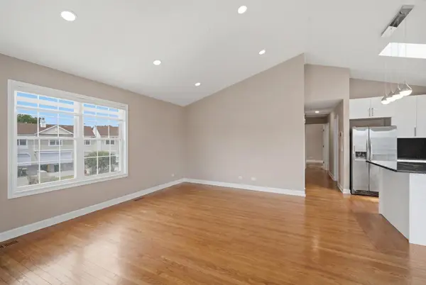 434 Le Parc CIR #434, Buffalo Grove, IL 60089