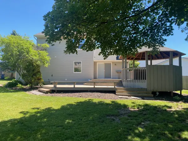4730 Lockwood CT, Bettendorf, IA 52722