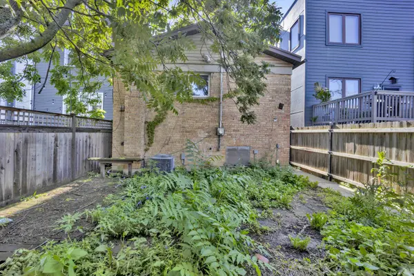 1746 N Albany AVE, Chicago, IL 60647
