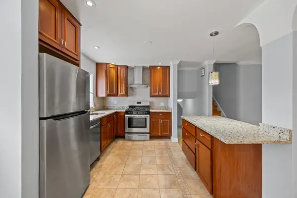 939 Long RD, Glenview, IL 60025