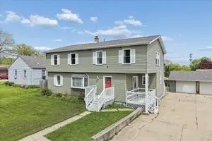 29 N Metropolitan AVE, Waukegan, IL 60085