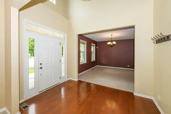 2263 Green Glade WAY, Wauconda, IL 60084