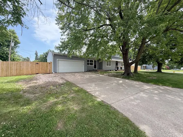 3635 32nd ST, Rock Island, IL 61201