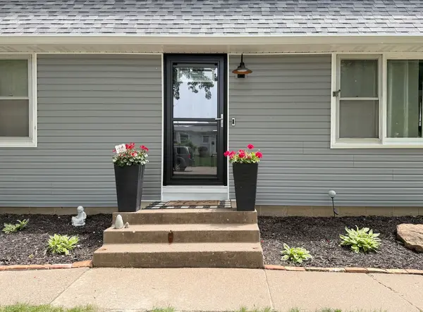 3635 32nd ST, Rock Island, IL 61201