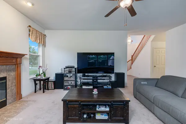 633 Versailles Drives, Bartlett, IL 60103