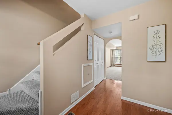 2102 Muirfield CIR, Elgin, IL 60123