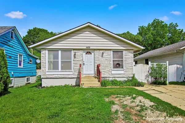 1429 N Pleasant DR, Round Lake Beach, IL 60073