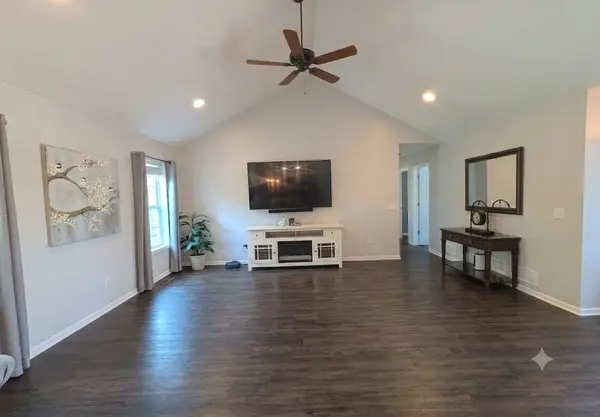 800 E Short DR, Coal City, IL 60416