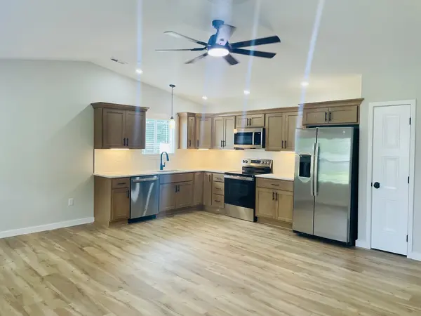 1501 B N Russell ST, Marion, IL 62959