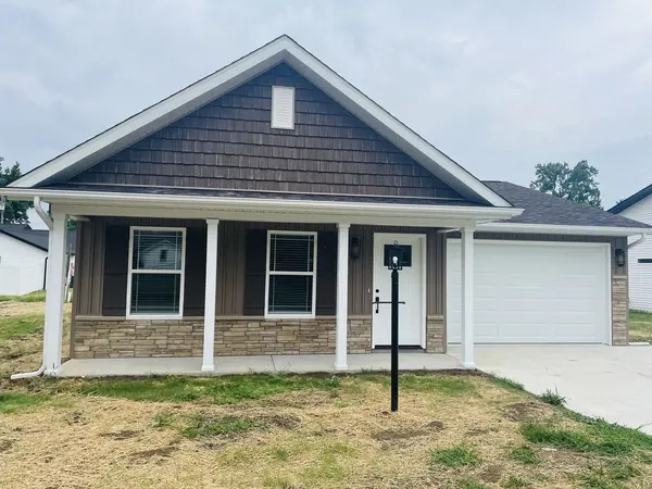 1501 B N Russell ST, Marion, IL 62959
