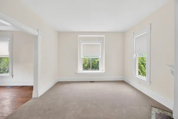 10644 S Walden Pkwy, Chicago, IL 60643