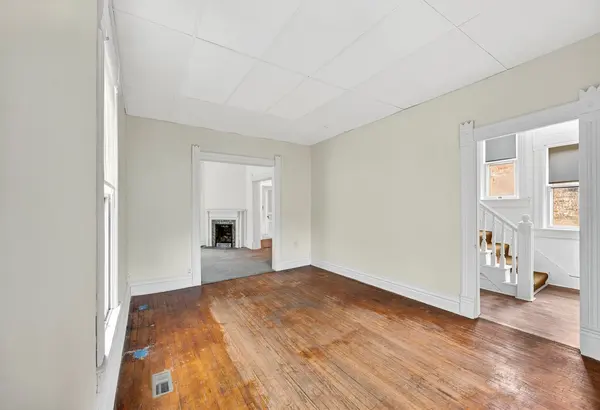 10644 S Walden Pkwy, Chicago, IL 60643