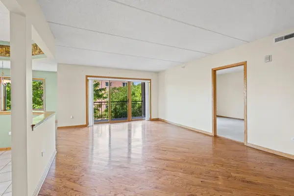 5055 Madison ST #403, Skokie, IL 60077
