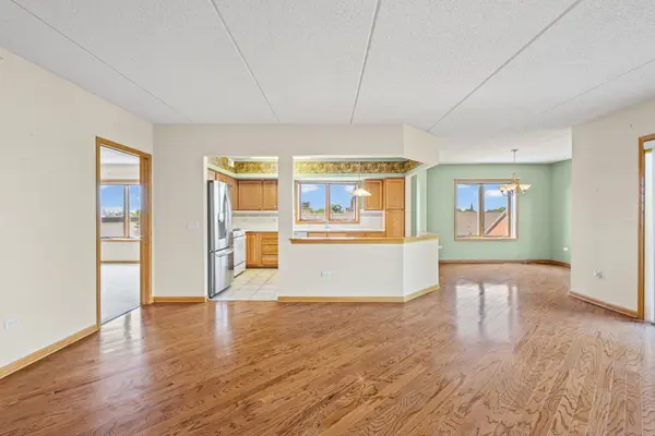 5055 Madison ST #403, Skokie, IL 60077