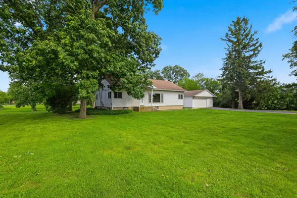 3S103 S Raddant RD, Batavia, IL 60510