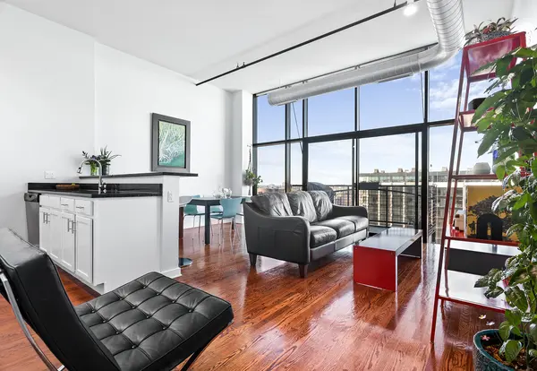 1224 W VAN BUREN AVE #822, Chicago, IL 60607