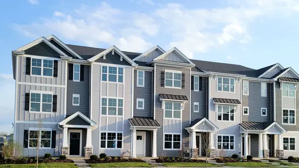 535 Yosemite WAY, Mundelein, IL 60060