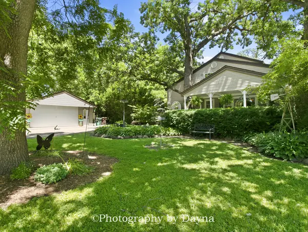 21329 S Hillside RD, Frankfort, IL 60423