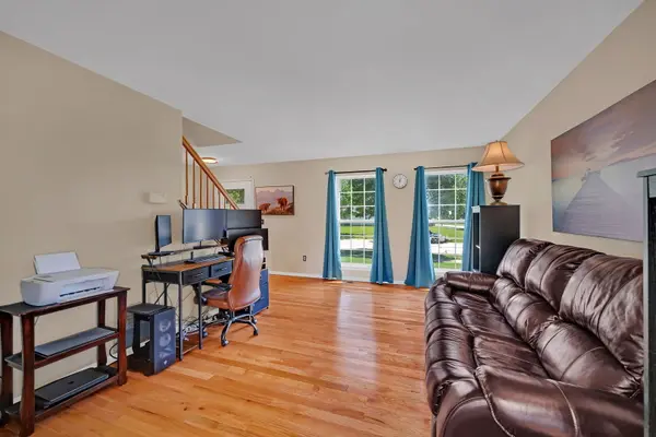 1647 Peter LN, Romeoville, IL 60446