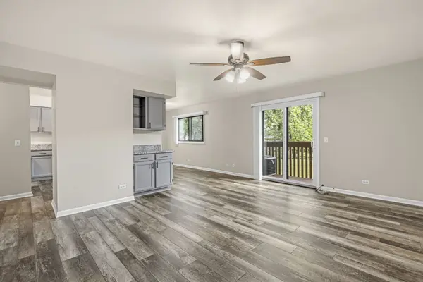 401 Concord AVE #G, South Elgin, IL 60177