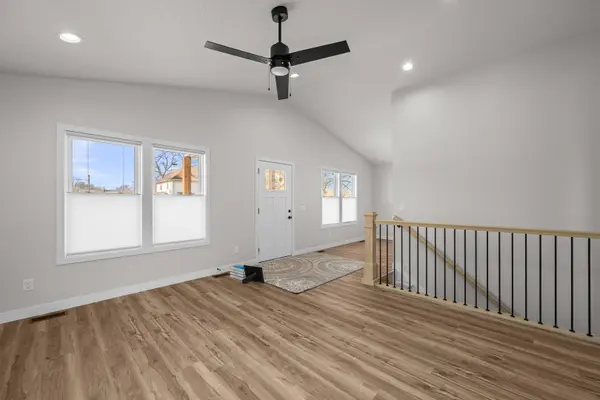 307 White ST, Mccausland, IA 52758