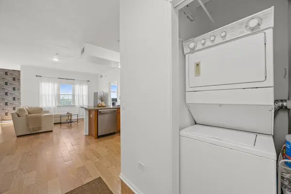 9670 Franklin AVE #602, Franklin Park, IL 60131
