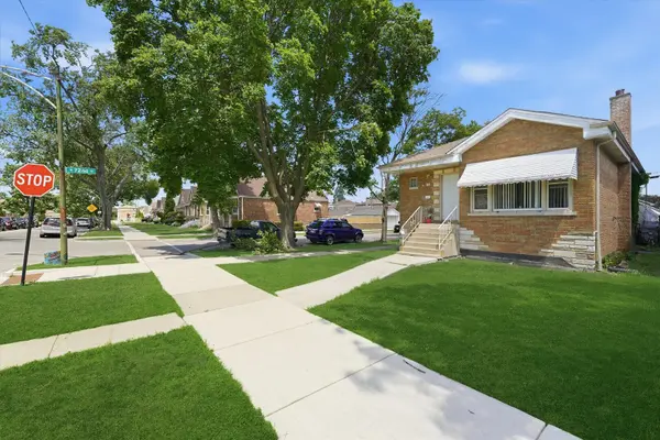 7201 S Sawyer AVE, Chicago, IL 60629