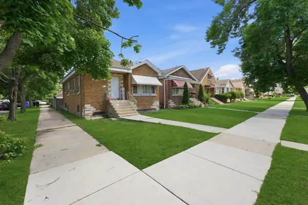 7201 S Sawyer AVE, Chicago, IL 60629
