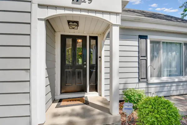 1729 Tina LN, Flossmoor, IL 60422