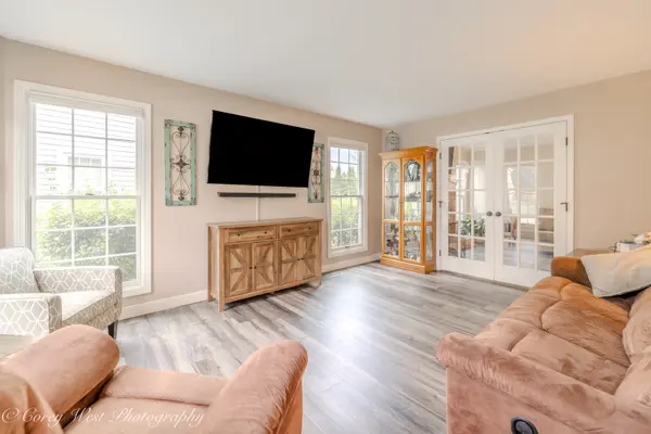 1431 Steeplechase RD, Bartlett, IL 60103