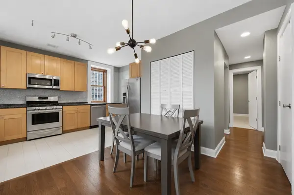 559 W SURF ST #306, Chicago, IL 60657