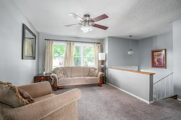 300 W Spring ST, Eldridge, IA 52748
