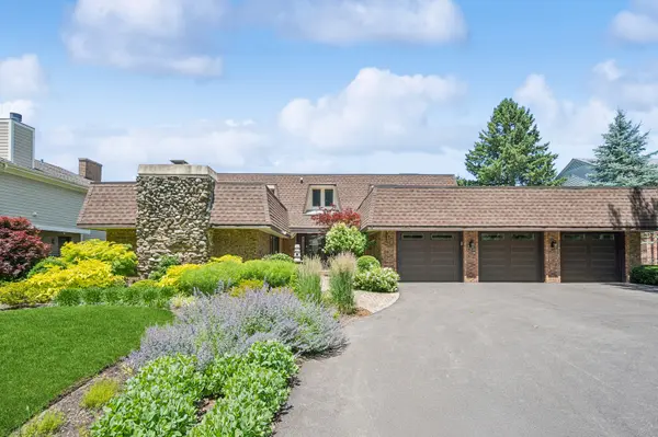 2036 Valley Lo LN, Glenview, IL 60025