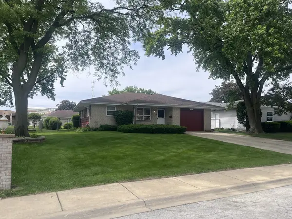 1221 Comet DR, Aurora, IL 60505