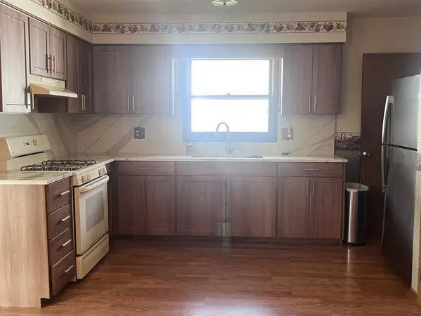 1221 Comet DR, Aurora, IL 60505