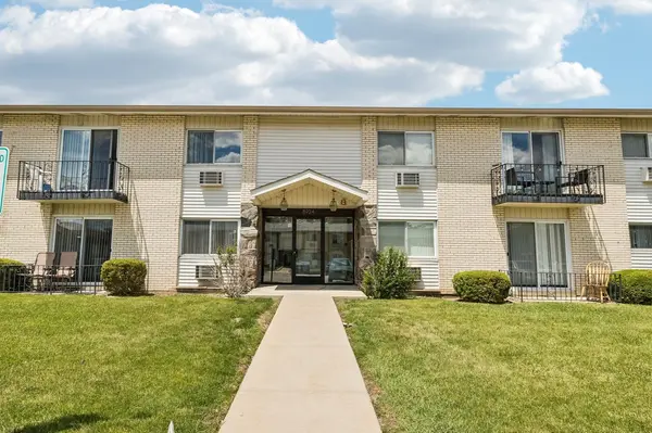 8924 Kenneth DR #101A, Des Plaines, IL 60016