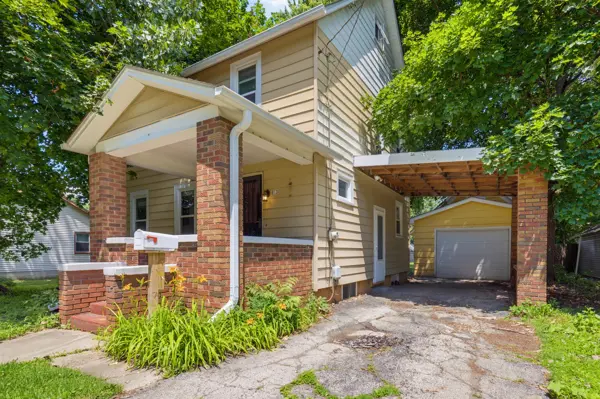 813 W PERRY ST, Belvidere, IL 61008