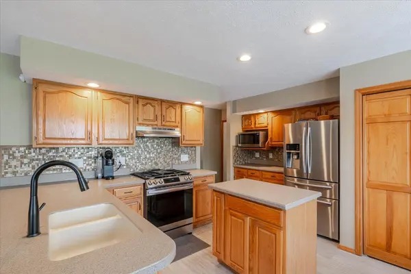 1914 Berkshire Gardens Cc LN, Normal, IL 61761