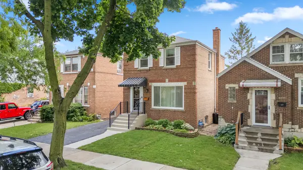 4235 Sunnyside AVE, Brookfield, IL 60513