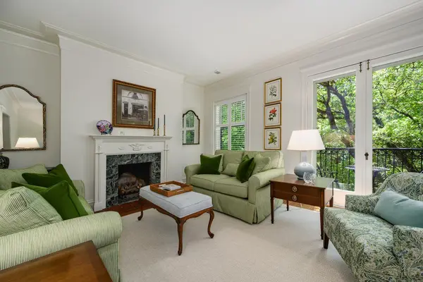 640 W Fullerton Pkwy #3, Chicago, IL 60614