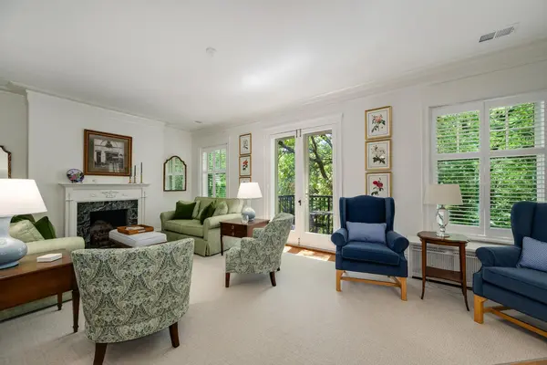640 W Fullerton Pkwy #3, Chicago, IL 60614