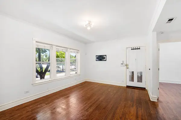 2315 W Waveland AVE #1, Chicago, IL 60618