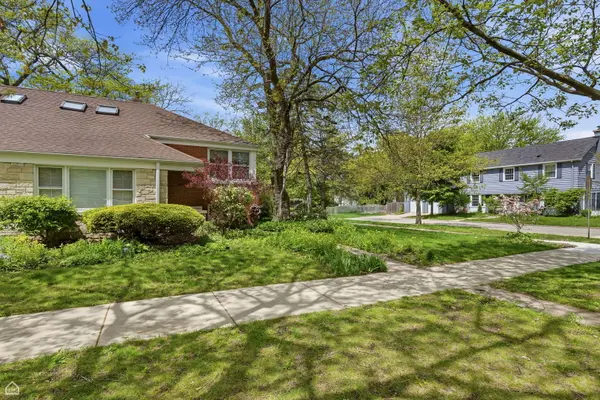 414 Barton AVE, Evanston, IL 60202