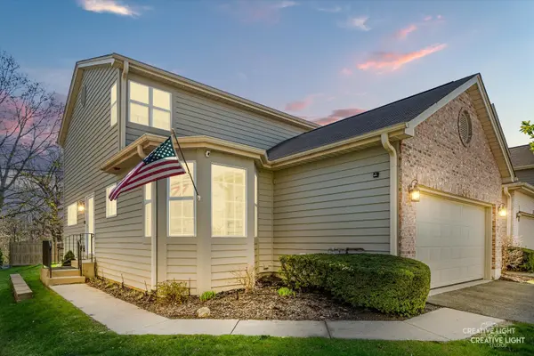 36 Townsend CIR, Naperville, IL 60565