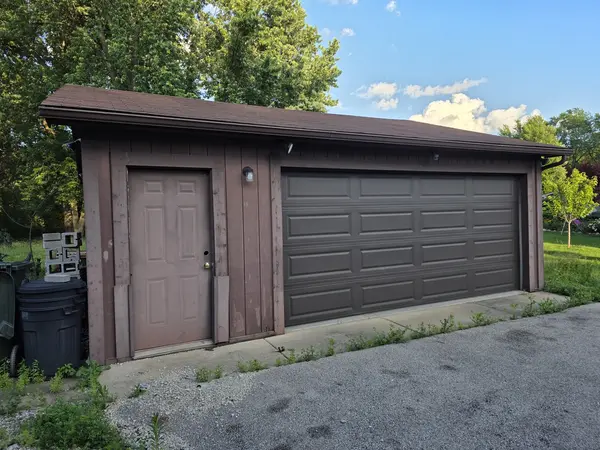 1333 Sunset DR, Schaumburg, IL 60193