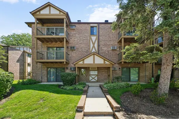 835 S Dwyer AVE #A, Arlington Heights, IL 60005