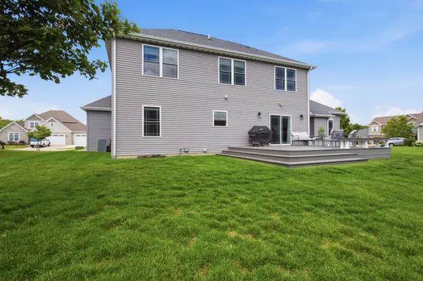 1113 Ashford CT, Mahomet, IL 61853