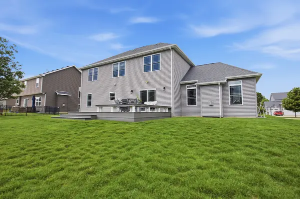 1113 Ashford CT, Mahomet, IL 61853