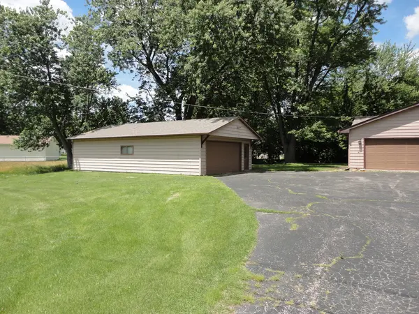 360 S Washington ST, Braidwood, IL 60408